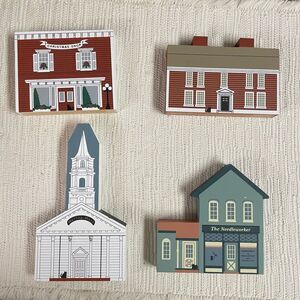 The Cats Meow Lot of 4 Wooden Home Decor Collectibles 1990’s Retro Vintage